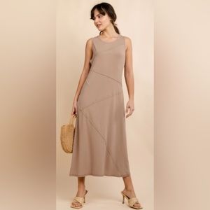 🚨SALE🆕 Diagonal seamed detail knit midi dress~Beige ~Large
